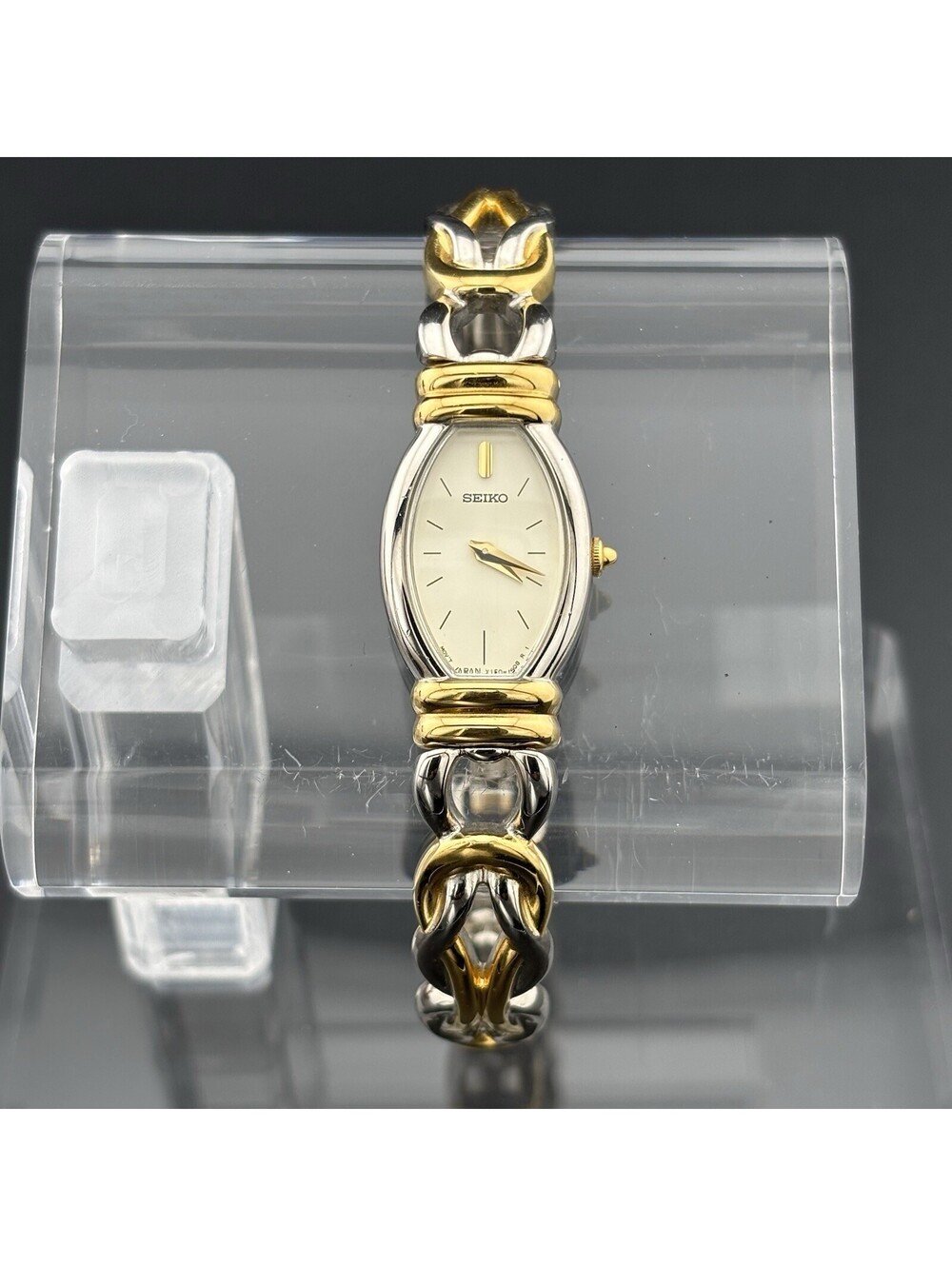 Vintage Seiko Y150-5N90 Ladies Two-Tone Oval 16mm Dress Watch Jewelry Bracelet